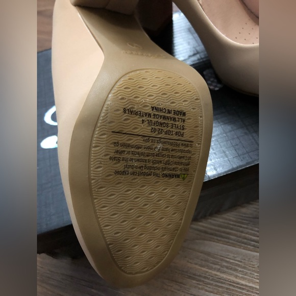 Heels 👠 - Picture 4 of 8